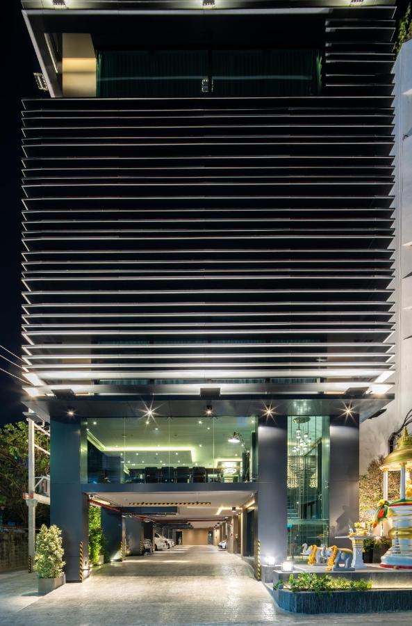 Amarin Hotel Rama 8 Bangkok Exterior foto
